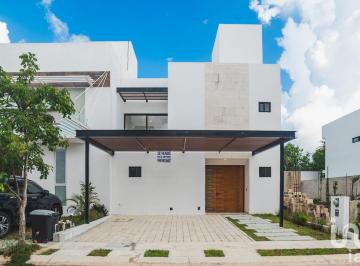 Casa · 220m² · 3 Recámaras · 2 Estacionamientos · Casa a Estrenar en Venta Residencial Rio