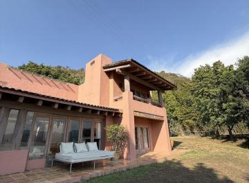 81cfa093b713a3a70e7b122d235f0a07ba3b896c3b43df4ba1f6eda439c3a8ae · Casa en Venta en San Gaspar, Valle de Bravo, Edomex.