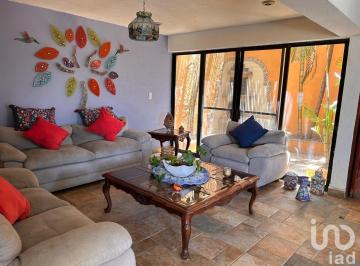 Casa · 354m² · 3 Recámaras · 2 Estacionamientos · Venta de Casa, Col. Reforma, Cuernavaca, Morelos