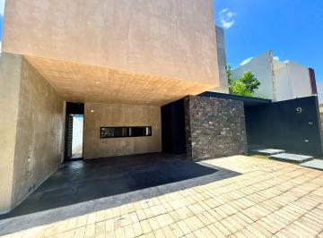 Casa de 4 habitaciones, Mérida · Casa en Venta en Privada Soluna en Temozon Norte en Mérida Yucatán