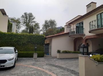 Casa en condominio · 750m² · 4 Recámaras · 8 Estacionamientos · Hermosa Casa en Condominio en Tlacopac, Doble Seguridad, 6 Autos.
