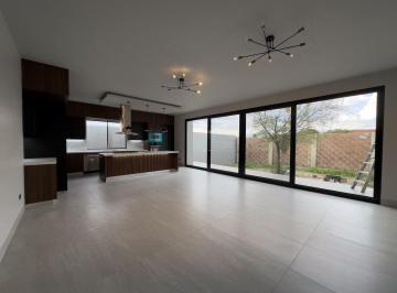 Casa de 3 habitaciones, Saltillo · Residencia Nueva en Venta en Los Siller