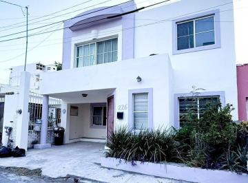 Casa · 216m² · 3 Recámaras · Casa en Venta Deportivo Obispado