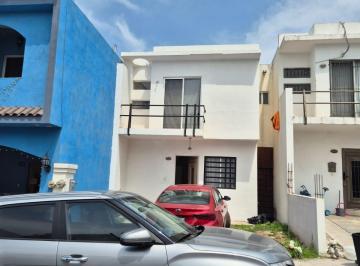 Casa de 3 habitaciones, Santa Catarina · Ofrezco Casa en Renta en Privadas de La Montaña en Sta Catarina 15,800 Semi - Amueblada y Equipada