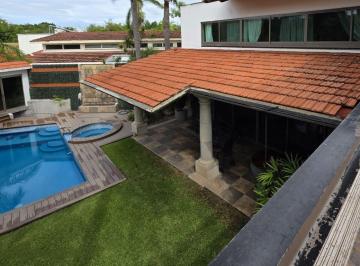 Casa · 340m² · 3 Recámaras · 2 Estacionamientos · Casa - Club de Golf Tabachines