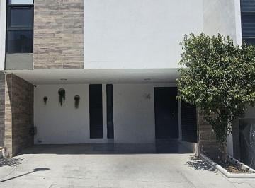 Casa de 3 habitaciones, El Marqués · Casa en Venta en Fraccionamiento Zibata, Querétaro, Querètaro.