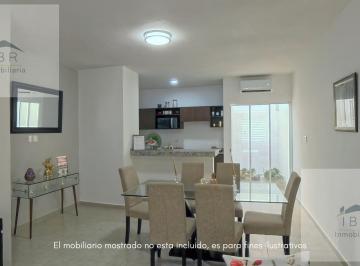 Casa · 90m² · 3 Recámaras · 1 Estacionamiento · Casa en Fraccionamiento Dorado Real