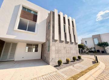 Casa · 248m² · 4 Recámaras · 2 Estacionamientos · Casa en Pre Venta en Esquina en Lomas de Angelopolis Cascatta Puebla