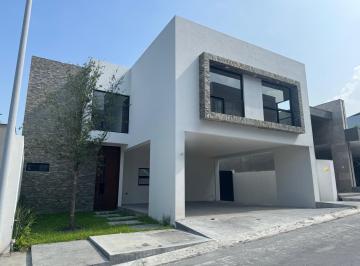 Casa · 300m² · 3 Recámaras · 2 Estacionamientos · Casa en Venta Fraccionamiento Los Olivos, El Barro, Santiago