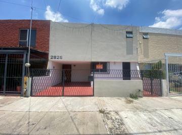 Casa de 3 habitaciones, Zapopan · Casa en Renta Loma Bonita Zona Plaza del Sol Remodelada
