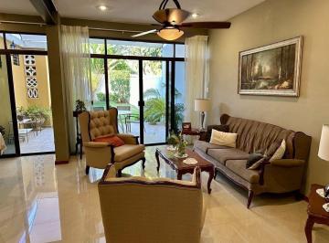 Casa de 5 habitaciones, Mérida · Casa en Venta en La Colonia Benito Juárez Nte