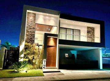Casa de 4 habitaciones, Alvarado · Casa en Venta en Punta Tiburon / con 4 Recámaras y Amplio Jardín