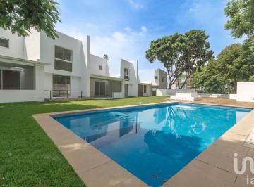 Casa · 353m² · 3 Recámaras · 3 Estacionamientos · Casa Nueva en Venta, en Condominio en Lomas de Cortés Norte Cuernavaca