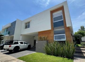 Casa de 4 habitaciones, Zapopan · Casa en Renta en Puerta del Bosque