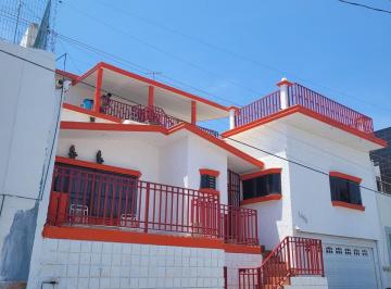 Casa · 329m² · 6 Recámaras · 2 Estacionamientos · Casa en Miguel Hidalgo