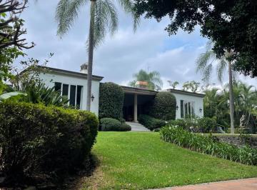 Casa de 3 habitaciones, Cuernavaca · Casa en Venta en Fraccionamiento con Vigilancia