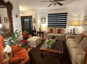 Casa de 3 habitaciones, San Pedro Garza García · Casa en Venta en Palo Blanco, Excelente Ubicación, Remodelada Hace 5 Meses.