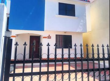 Casa · 152m² · 4 Recámaras · 2 Estacionamientos · Casa en Fraccionamiento Paseos del Valle