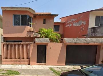 Casa de 3 habitaciones, Veracruz · Casa en Venta en Floresta Veracruz