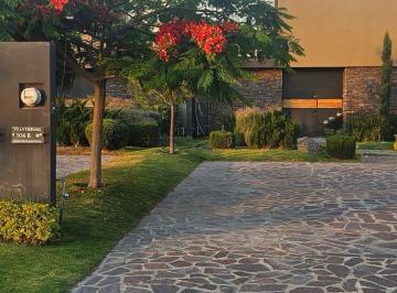 Casa · 190m² · 3 Recámaras · 4 Estacionamientos · Casa en Venta en La Campiña Modelo Hermés León Gto.