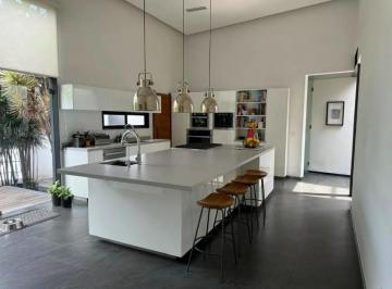Casa en condominio de 3 habitaciones, Alvaro Obregón · Espectacular Casa en Venta en Jardines del Pedregal
