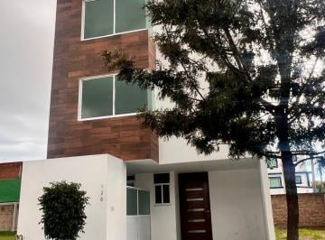 Casa en condominio de 4 habitaciones, Puebla · Casa en Venta en La Cementera