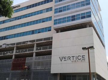 Oficina · 134m² · 6 Estacionamientos · Oficina Amueblada y Acondicionada en Torre Vertice Montecristo