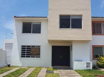 Casa en condominio de 3 habitaciones, Corregidora · Casa en Venta en Qro San Jeronimo Corregidora