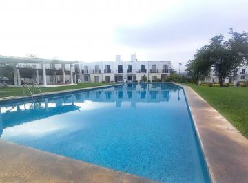 Casa en condominio de 4 habitaciones, Xochitepec · Casa en Venta en Xochitepec, Morelos en Fraccionamiento Solares de Almendros