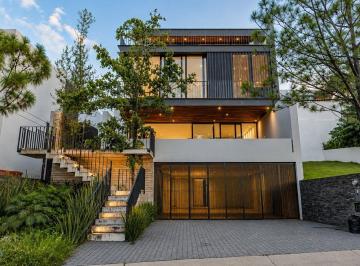 d44ee96d814c10c2dc572a0d38bc3f40b065b4632b23987932dfb0a650b90b08 · Espectacular Residencia Nueva en Coto Alcazar Poniente (Recorrido Virtual)
