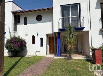 Casa · 104m² · 3 Recámaras · 2 Estacionamientos · Casa en Venta en Fraccionamiento Paraíso Residencial Cuautla, Morelos