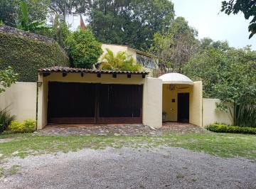 Casa · 294m² · 2 Recámaras · 2 Estacionamientos · Casa en Venta en Santa María Ahuacatitlán