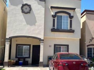 Casa · 200m² · 3 Recámaras · 2 Estacionamientos · Casa en Renta en Fraccionamiento Paseo del Parque