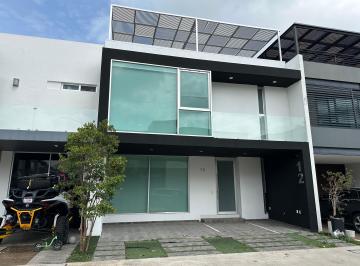 Casa en condominio de 3 habitaciones, Zapopan · Casa en Venta en Solares
