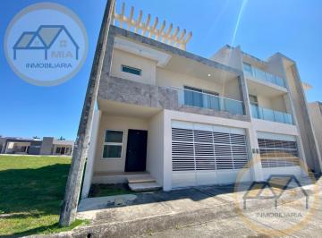 Casa · 200m² · 3 Recámaras · 2 Estacionamientos · Casa en Venta en Frac. Vista Alta Residencial