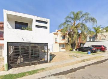 Casa de 3 habitaciones, Tonalá · Vendo Bonita Casa en Coyula Fraccionamiento Paseos de Santiago Tonala Jalisco