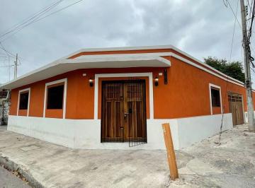 Casa · 354m² · 3 Recámaras · 3 Estacionamientos · Casa Remodelada en El Centro de Mérida