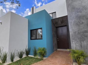 Casa · 300m² · 3 Recámaras · 2 Estacionamientos · Casa en Venta en Privada Al Norte de Mérida