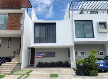 Casa Venta de 3 habitaciones · Casa en Paraje, San Agustín, Tlajomulco de Zúñiga, Jalisco