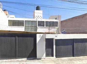 Casa de 4 habitaciones, Toluca · Casa en Venta Col Sánchez, Uso Habitacional, Comercial y de Servicios en Toluca