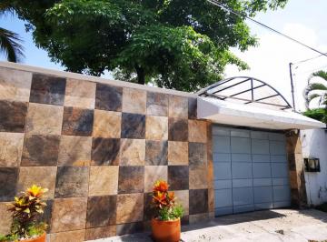 Casa 357m² Venta Fraccionamiento Junto al Río · Casa de Una Planta en Venta en Cuernavaca Morelos