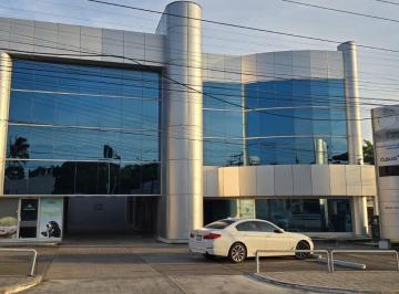 Local comercial · 100m² · 3 Recámaras · 2 Estacionamientos · Local en Petrolera