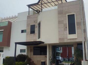 Casa de 4 habitaciones, Pachuca · Casa Amplia en Venta, Excelente Ubicación – Ideal Para Familia o Inversión