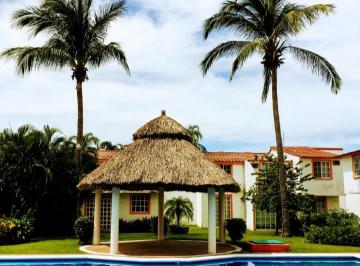 Casa en condominio de 3 habitaciones, Acapulco de Juárez · Casa Amplia y Funcional Sobre Boulevard de Las Naciones en Venta.