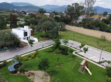 Casa de 3 habitaciones, León · Casa Frente Área Verde en Privada