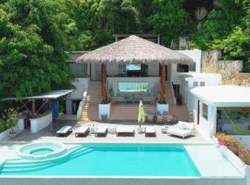 Casa · 1m² · 6 Recámaras · Residencial en Venta en Fraccionamiento Las Brisas "Villa Isabela"
