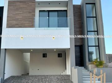 Casa · 245m² · 3 Recámaras · 2 Estacionamientos · Casa en Venta Valdivia $5,500,000