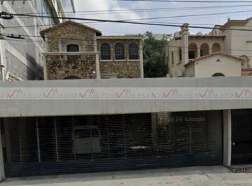 Edificio · 750m² · 8 Estacionamientos · Edificio en Renta en Monterrey