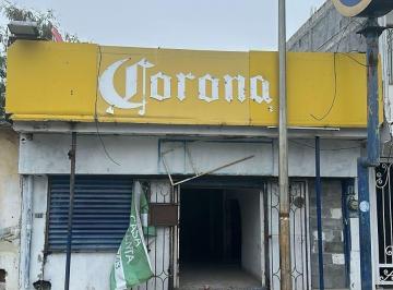 Local comercial · 110m² · 2 Recámaras · 1 Estacionamiento · Local - Paseo del Roble