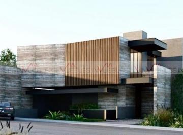 Casa · 1000m² · 4 Recámaras · 5 Estacionamientos · Casa en Venta en Villa Montaña